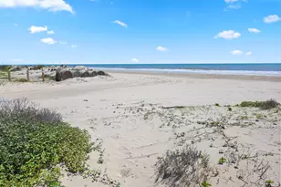 973 Kenlyn Dr, Crystal Beach, TX 77650 - Photo 2