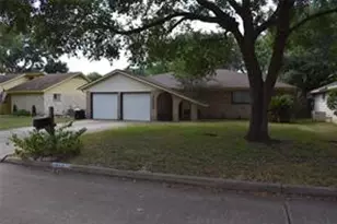 2605 Madison Ave, Rosenberg, TX 77471 - Photo 2