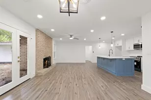 126 Daisy St, Lake Jackson, TX 77566 - Photo 14