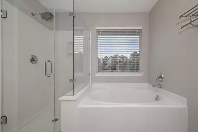 247 W Stedhill Loop, The Woodlands, TX 77384 - Photo 18