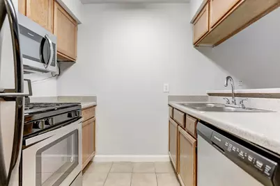 1645 W Main Street #6, Houston, TX 77006 - Photo 6