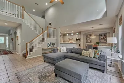 19 E Sundance Circle, The Woodlands, TX 77382 - Photo 18