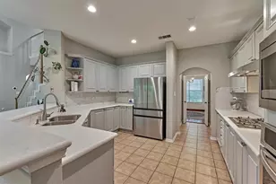 19 E Sundance Cir, The Woodlands, TX 77382 - Photo 10