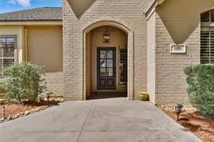 105 Paint Brush St, Lake Jackson, TX 77566 - Photo 4