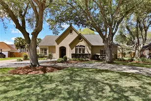 105 Paint Brush St, Lake Jackson, TX 77566 - Photo 1