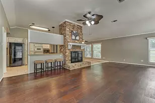 107 Velda Rose Ln, Conroe, TX 77304 - Photo 8