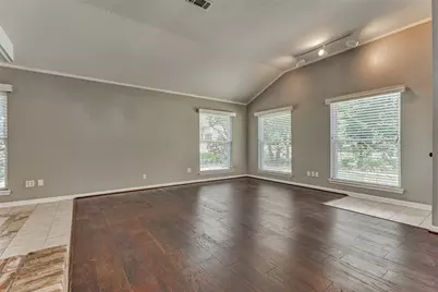 107 Velda Rose Lane, Conroe, TX 77304 - Photo 4