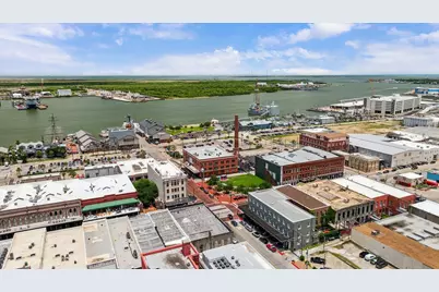 2021 Strand, Galveston, TX 77550 - Photo 4