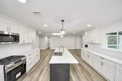 4311 Goldfinch Street, Houston, TX 77035 - Photo 16