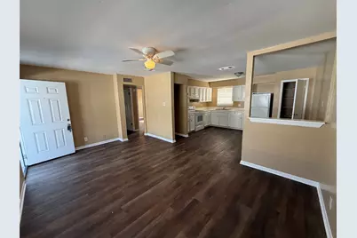 5225 Avenue R 1/2 #5, Galveston, TX 77550 - Photo 2