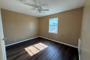 5225 Ave R 1/2, Galveston, TX 77550 - Photo 8