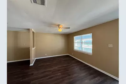 5225 Avenue R 1/2 #5, Galveston, TX 77550 - Photo 4