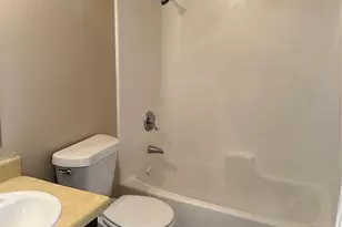 5225 Ave R 1/2, Galveston, TX 77550 - Photo 16