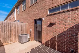 1616 Avenue N, Huntsville, TX 77340 - Photo 18