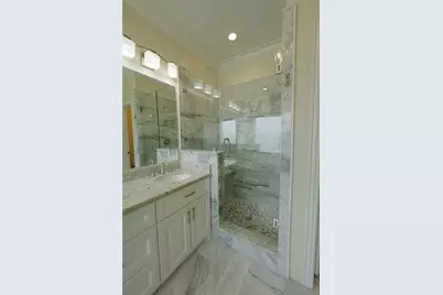 1013 10th Street #B, Galveston, TX 77550 - Photo 24