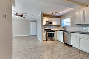403 E Standifer St, McKinney, TX 75069 - Photo 6