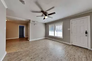 403 E Standifer St, McKinney, TX 75069 - Photo 4