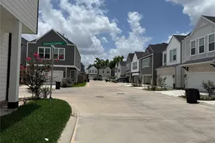 11321 Stonework Grv Ln, Houston, TX 77076 - Photo 2