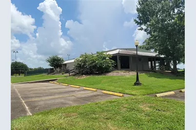 000 Apache Trail, Angleton, TX 77515 - Photo 6