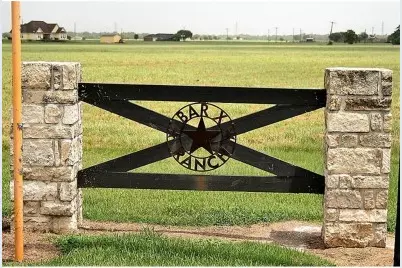 000 Apache Trail, Angleton, TX 77515 - Photo 1