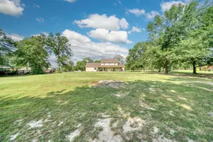 26 Woodland Hills Dr, Huntsville, TX 77320 - Photo 42