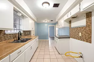6515 Ashton St, Houston, TX 77091 - Photo 4
