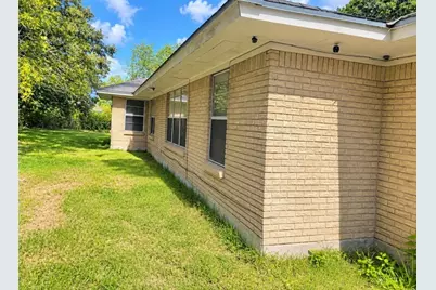 8002 County Road 172, Alvin, TX 77511 - Photo 4