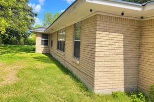 8002 County Rd 172, Alvin, TX 77511 - Photo 4