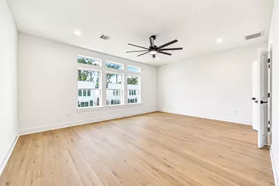 4524 Creekmont Drive, Houston, TX 77091 - Photo 18