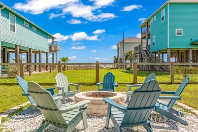 1978 Avenue I, Crystal Beach, TX 77650 - Photo 1