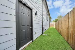 1307 Laskey St, Houston, TX 77034 - Photo 42
