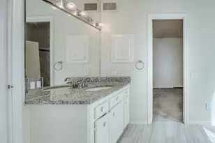 800 Country Pl Dr, Houston, TX 77079 - Photo 24