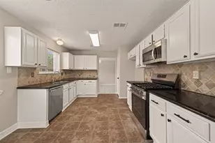 3435 Silverside Dr, Katy, TX 77449 - Photo 14