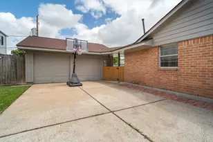 1014 Grace St, Deer Park, TX 77536 - Photo 30