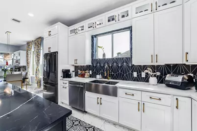 8826 Houston Falls Lane, Richmond, TX 77407 - Photo 10