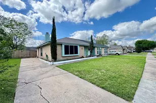 16411 Meadowbrook Farm Rd, Houston, TX 77082 - Photo 2