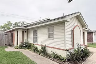 4626 Callery Creek Dr, Houston, TX 77053 - Photo 2