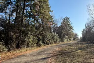 217 Woodland Dr, Livingston, TX 77351 - Photo 1