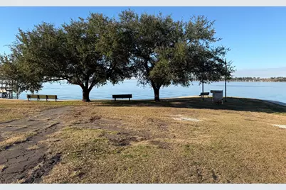 217 Woodland Drive, Livingston, TX 77351 - Photo 2