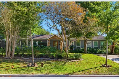 1320 Woodvine Drive, Houston, TX 77055 - Photo 2