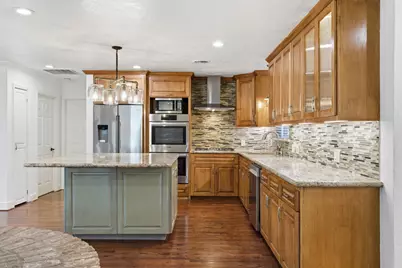 1320 Woodvine Drive, Houston, TX 77055 - Photo 8