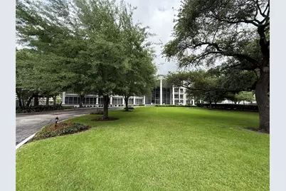 5050 Ambassador Way #111, Houston, TX 77056 - Photo 2