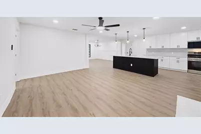 10358 Sageplum Drive, Houston, TX 77089 - Photo 10