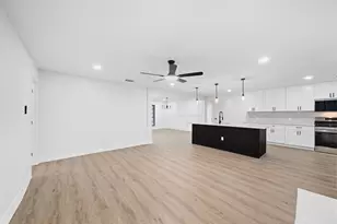 10358 Sageplum Dr, Houston, TX 77089 - Photo 10