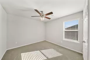 13434 Lucky Bill Ln, Houston, TX 77048 - Photo 6