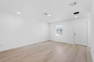 30524 Wolfburn St, Waller, TX 77484 - Photo 8