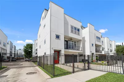 6106 Clarkson Lane #D, Houston, TX 77055 - Photo 2