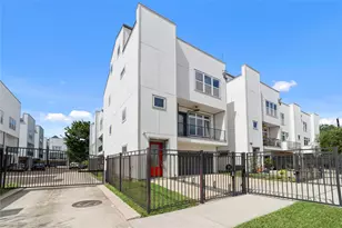 6106 Clarkson Ln, Houston, TX 77055 - Photo 2