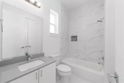 6106 Clarkson Lane #D, Houston, TX 77055 - Photo 16