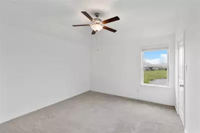 9818 Colonial Downs Drive, Mont Belvieu, TX 77523 - Photo 36